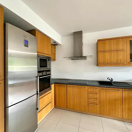 Przy Plazy & Parking