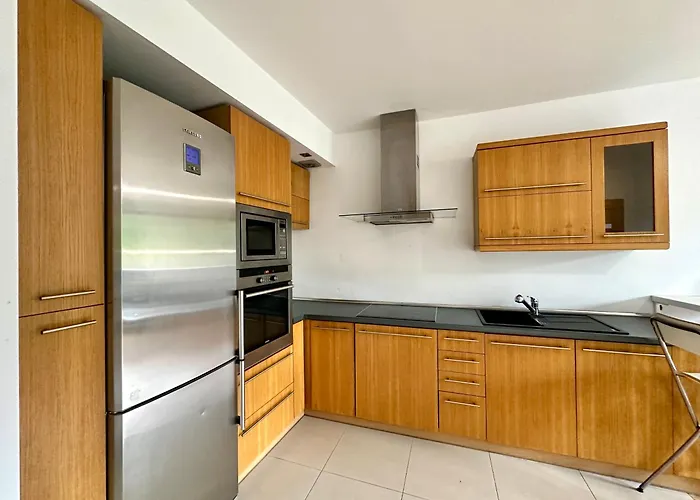 Przy Plazy & Parking